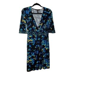 Bcbgmaxazria multicolored V neck dress. Size S